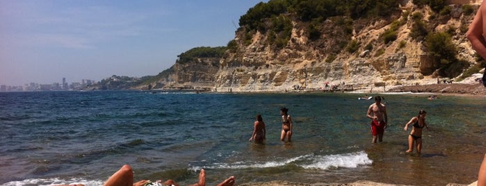 Cala El Baladrar is one of Playas de la Comunidad Valenciana.