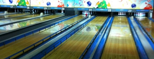 Dragon Bowling is one of Lieux qui ont plu à Steinway.