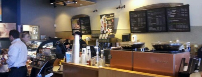 Starbucks is one of Tempat yang Disukai Marsha.