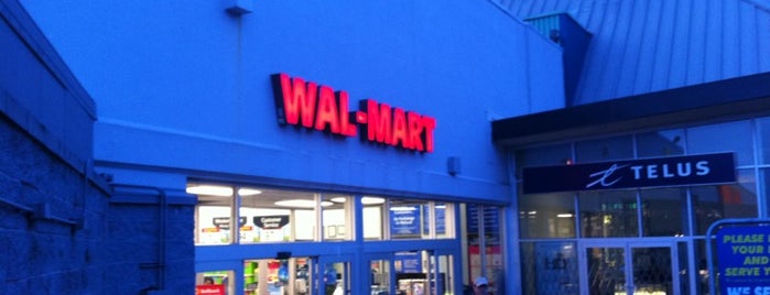 Walmart Supercentre is one of Lugares favoritos de Jus.