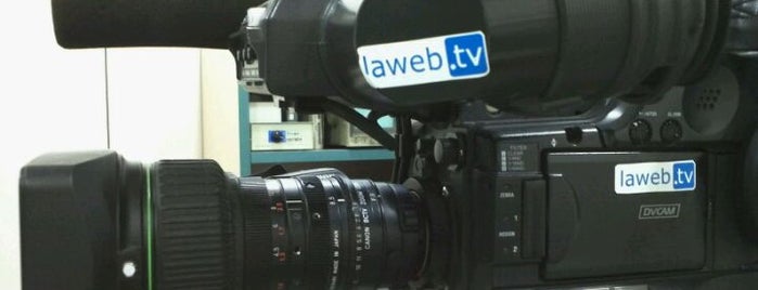 Laweb.tv is one of Ferrara best places and all around 3rd part.
