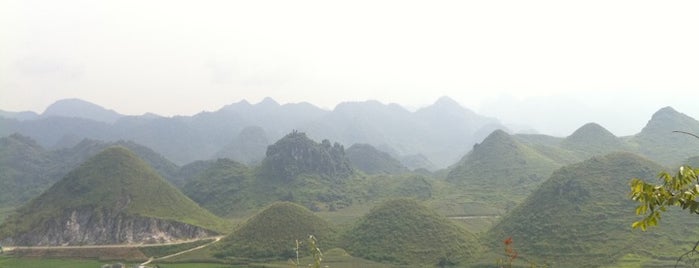 Đèo Cổng Trời is one of Dong Van Karst Plateau Geopark Place I visited.