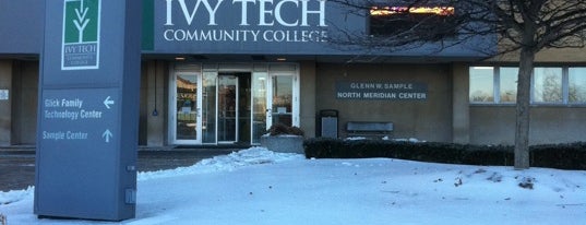 Ivy Tech Community College is one of Tempat yang Disukai Rew.