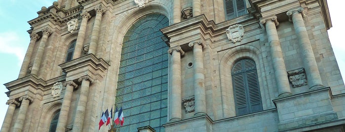 Cathédrale Saint-Pierre is one of landmarks.