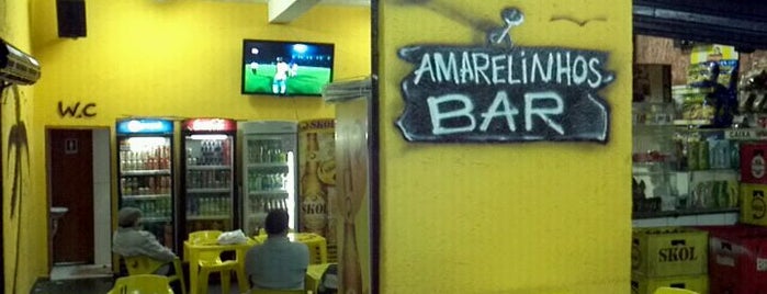 Amarelinhos Bar is one of Tempat yang Disukai Karol.