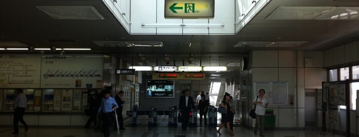 Monorail Tennōzu Isle Station (MO02) is one of 関東の駅百選.