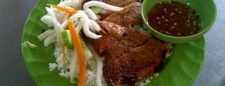 Cơm Tấm Ba Ghiền is one of Vietnamese Food.