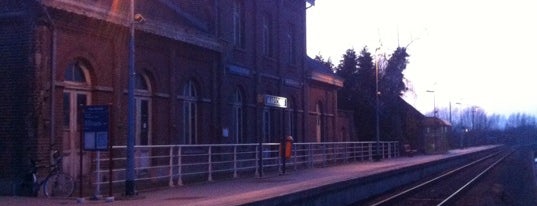 Gare de Waarschoot is one of Bijna alle treinstations in Vlaanderen.