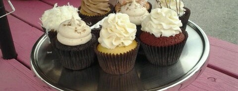 Lovebaked Cupcake and Cookie Bakery is one of San Marcos Food To Try.