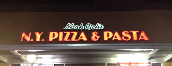 Mark Rich's Pizza & Pasta is one of Flippin's Hot Spots - Pizza in Vegas.