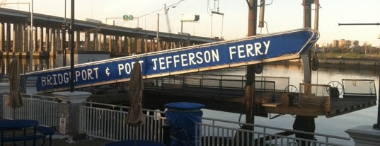 Bridgeport Ferry Terminal is one of Lugares favoritos de Lynn.