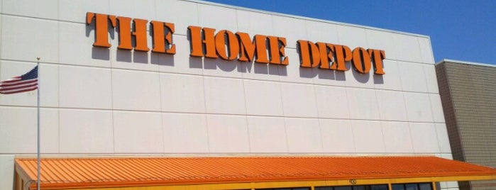 The Home Depot is one of Lugares favoritos de Corey.