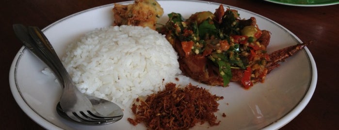 Rumah Betawi is one of Jakarta Culinary.