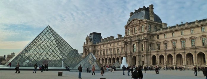 Pyramide du Louvre is one of Paris.