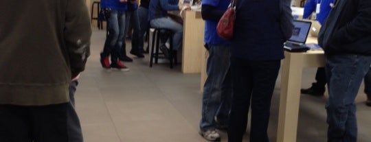 Apple Rosedale Center is one of US Apple Stores.