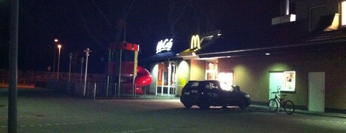McDonald's is one of N.'ın Kaydettiği Mekanlar.