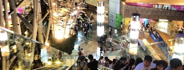 ランガム プレイス is one of Hong Kong Shopping Heaven.