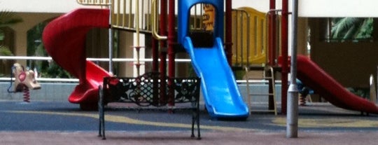 Blk 2/3 Toh Yi Drive Playground is one of P’s Liked Places.