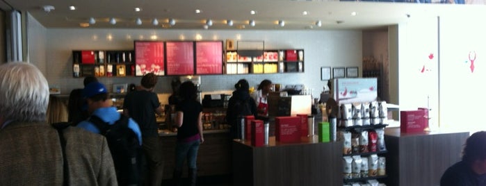 Starbucks is one of Tempat yang Disukai Chelsea.