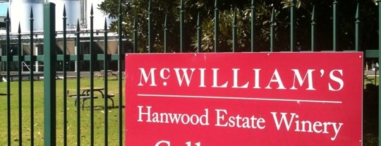McWilliam's Hanwood Estate Winery is one of สถานที่ที่ Talha ถูกใจ.
