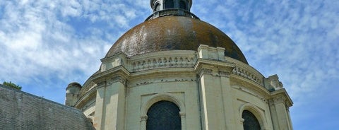 Chapelle Notre-Dame-des-Ardilliers is one of Saumur.