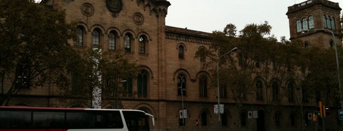 Plaça de la Universitat is one of To do's bcn.