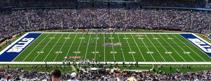 ラルフ・ウィルソン・スタジアム is one of Sporting Venues.