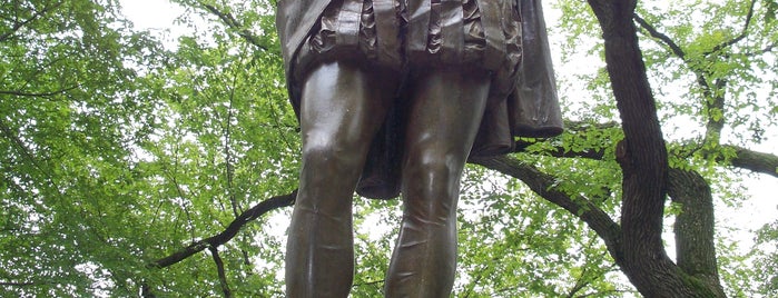 William Shakespeare Statue is one of NY.