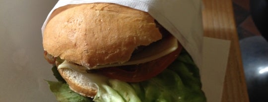 Margy Burger is one of Milano da morsicare.