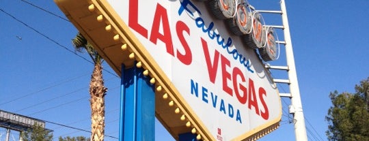 Welcome To Fabulous Las Vegas Sign is one of Lugares divertidos! :D.