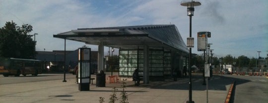 Burien Transit Center is one of Martin L.さんのお気に入りスポット.