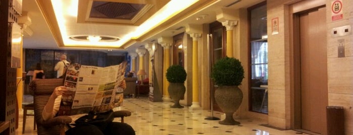 Hotel Conquistador is one of Donde comer y dormir en cordoba.