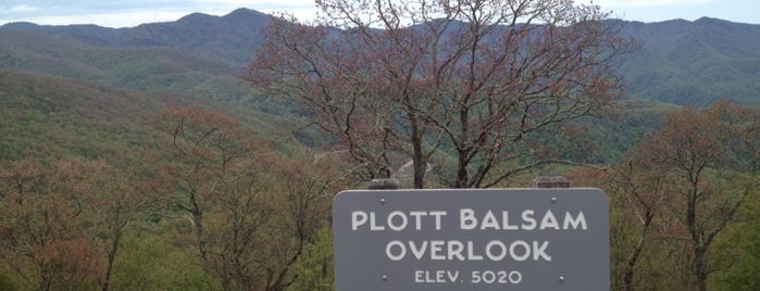 Plott Balsam Overlook is one of Along the Blue Ridge Parkway.