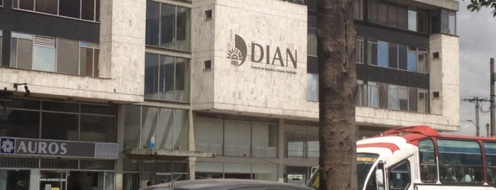 Dian Av 68 is one of สถานที่ที่ Santiago ถูกใจ.