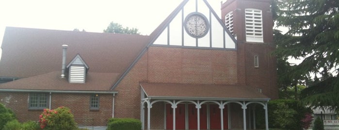 St. Luke's Episcopal Church is one of Tempat yang Disukai Stephanie.