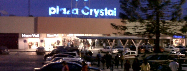 Plaza Crystal is one of Locais curtidos por Nallely.