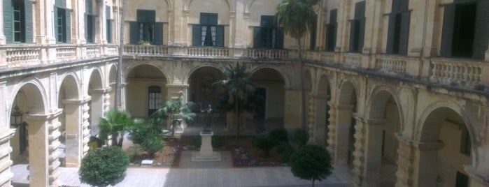 Grandmaster's Palace and Armoury is one of Malta Cultural Spots.