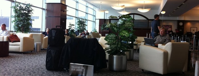 United Club is one of Star Alliance Lounges.