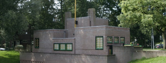 Pompgemaal Laapersveld is one of Dudok in Hilversum.