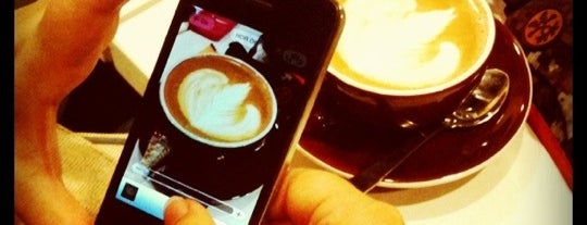 Coffee Chemistry Cafe @ Cubic Platform is one of Lieux sauvegardés par Bryan.