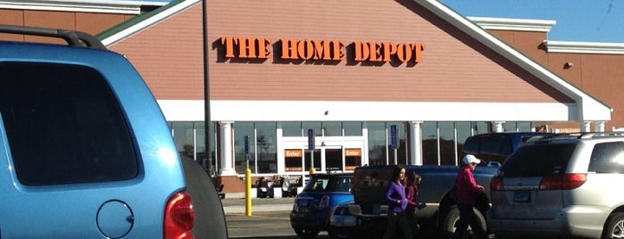 The Home Depot is one of Glen 님이 좋아한 장소.