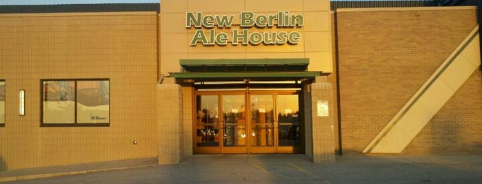 New Berlin Ale House Sports Grille is one of Posti che sono piaciuti a Joe.