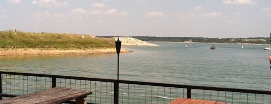 Slippery Minnow Bar and Grill at Lake Waco is one of Mike 님이 좋아한 장소.