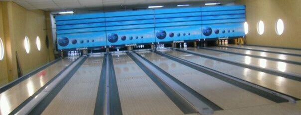 Bowling Antofagasta Shopping is one of Locais salvos de Luis.