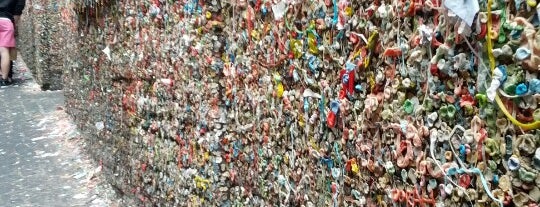 Gum Wall is one of Washington To-Do.