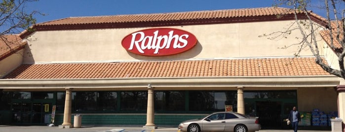 Ralphs is one of สถานที่ที่ Edward ถูกใจ.