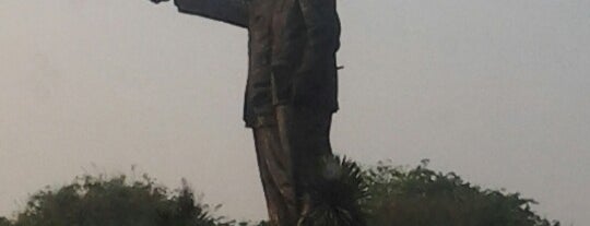 Patung Soekarno-Hatta is one of Tempat yang Disukai Nur.