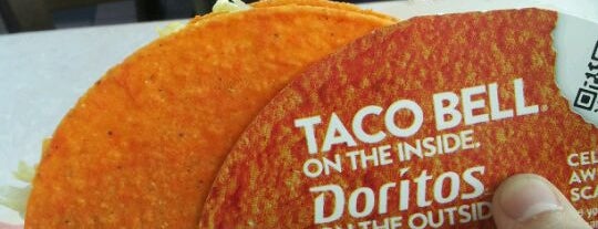 Taco Bell is one of Robert : понравившиеся места.
