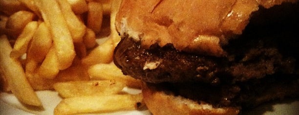 Lucille's is one of Egypt Best Burgers & Hot Dogs.
