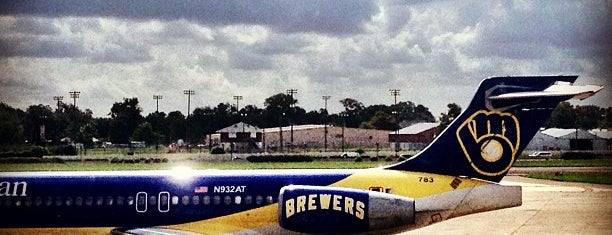 Aéroport international Louis Armstrong de La Nouvelle-Orléans (MSY) is one of Shuttle Travels.